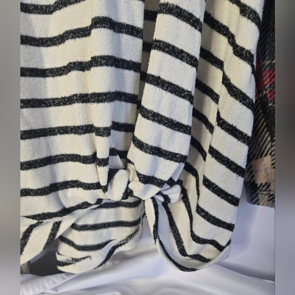 Maurices Plus Size 0X Striped Front Knot Button Tee – Casual & Flattering - Picture 2 of 6